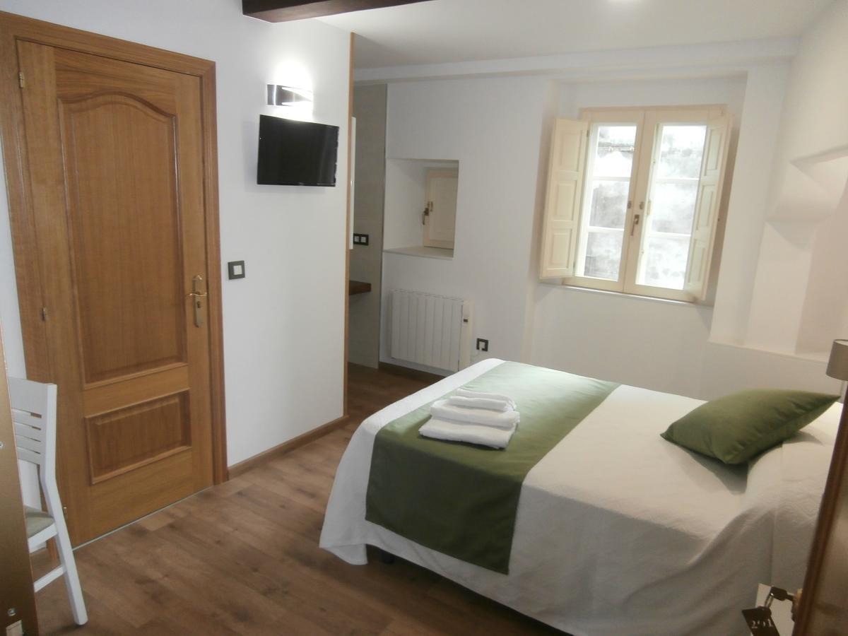 Pension Via-Stella Hotel Santiago de Compostela Room photo